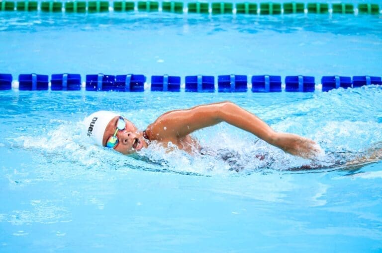 Top 3 ways swimming helps you lose weight